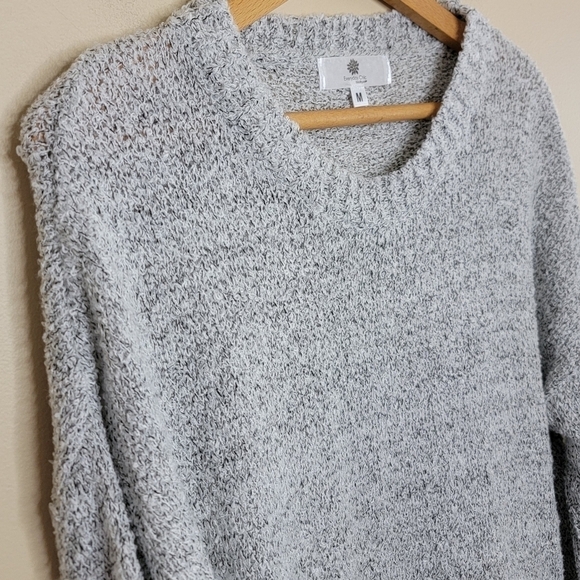 Everyday Chic Boutique | Gray Marled Crewneck Sweater Size Medium - Picture 4 of 5